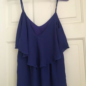 Blue tank flowy